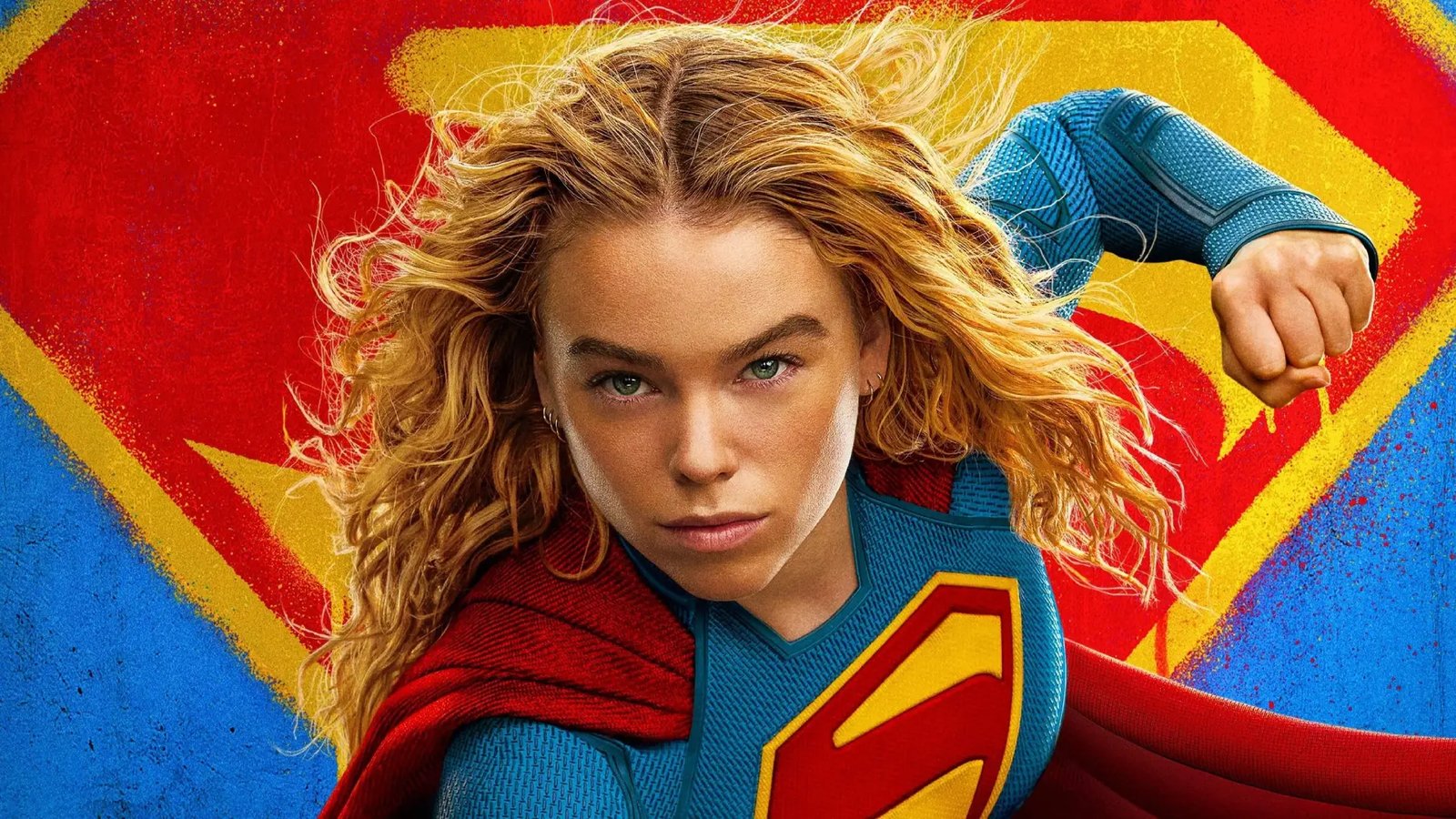 Mesmo com conveniências e clichês, Supergirl de Milly Alcock merece atenção no DCU