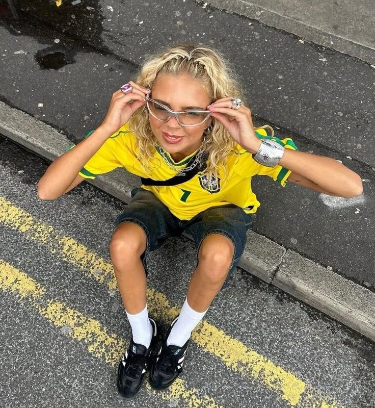 Já tem look para hoje? Veja tendências para torcer pelo Brasil