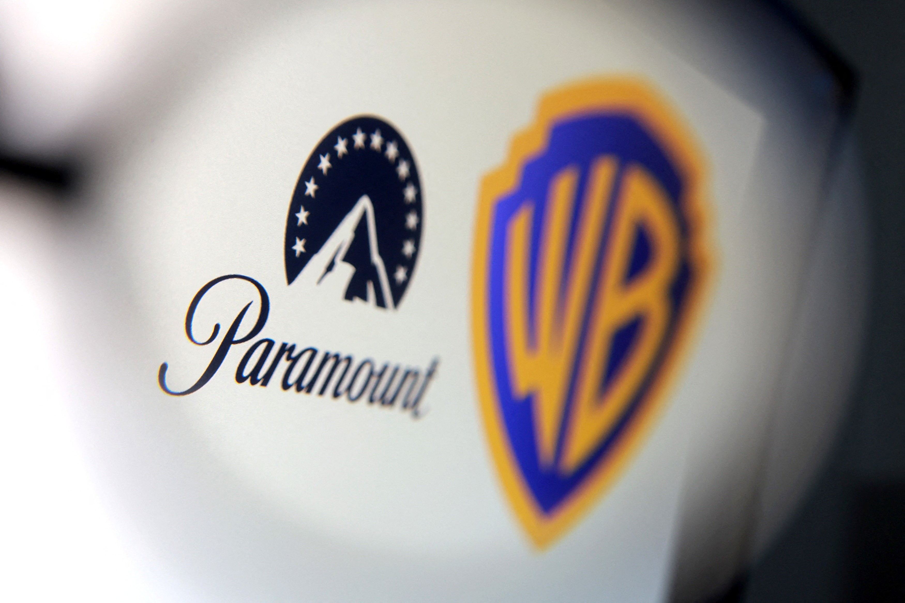 Paramount está pronta para vender joint venture com Universal por compra da Warner, diz agência