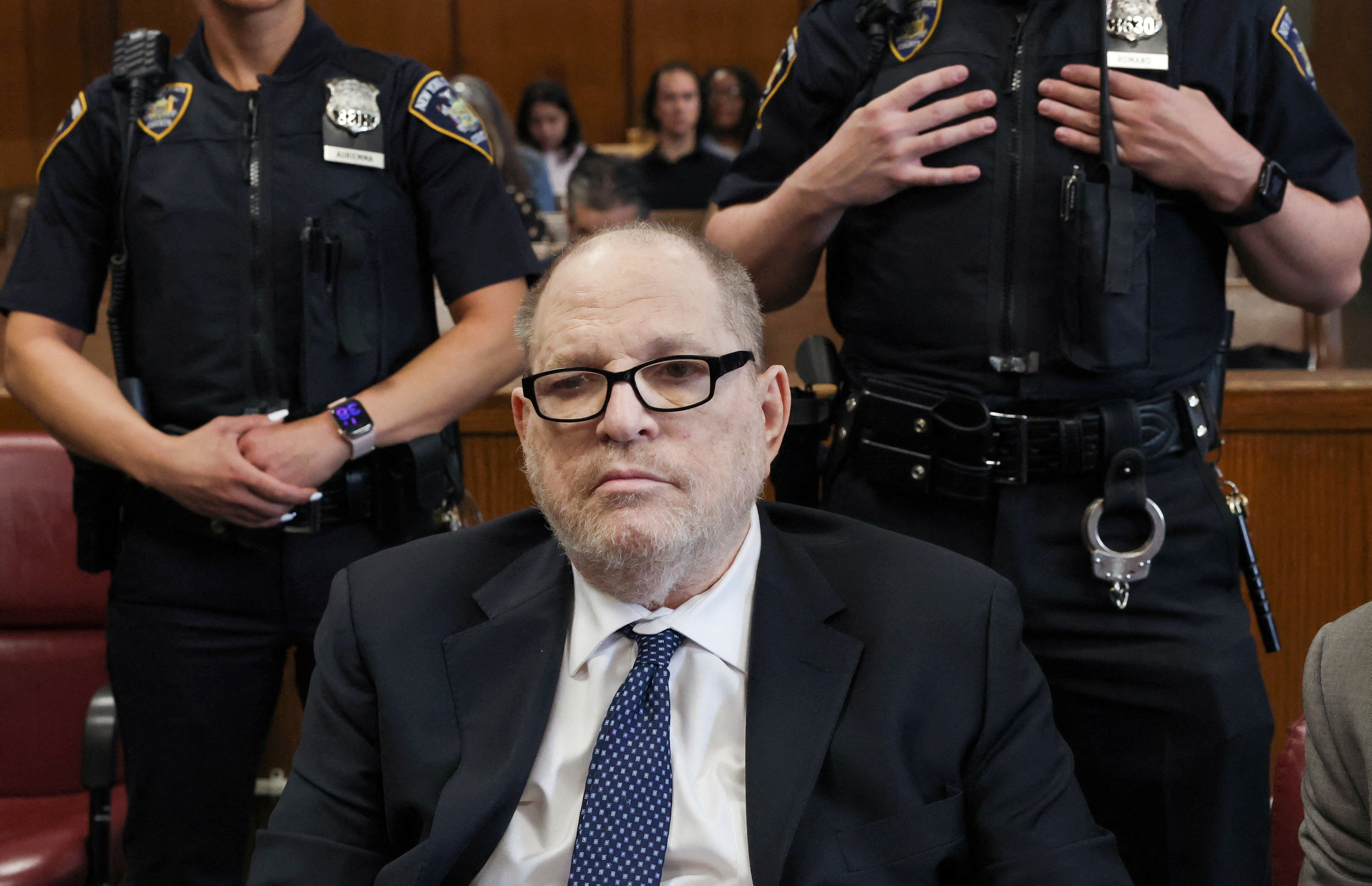 Acusação contra Harvey Weinstein é retirada após atriz dizer que não suporta mais testemunhar