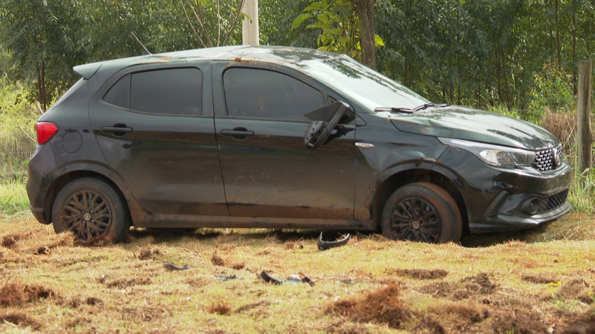 Após perseguição e acidente, suspeito é morto pela PM e adolescente é apreendido no interior de SP