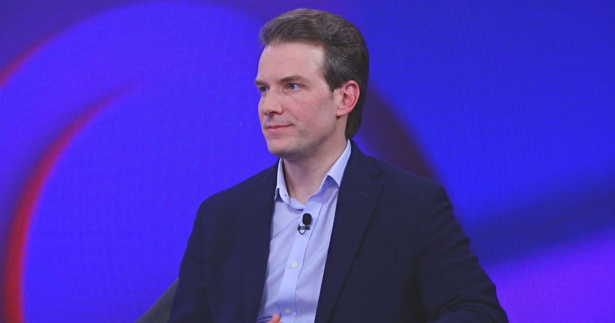 Brasil precisa de stablecoin lastreada em real, diz CEO da Crown à CNN