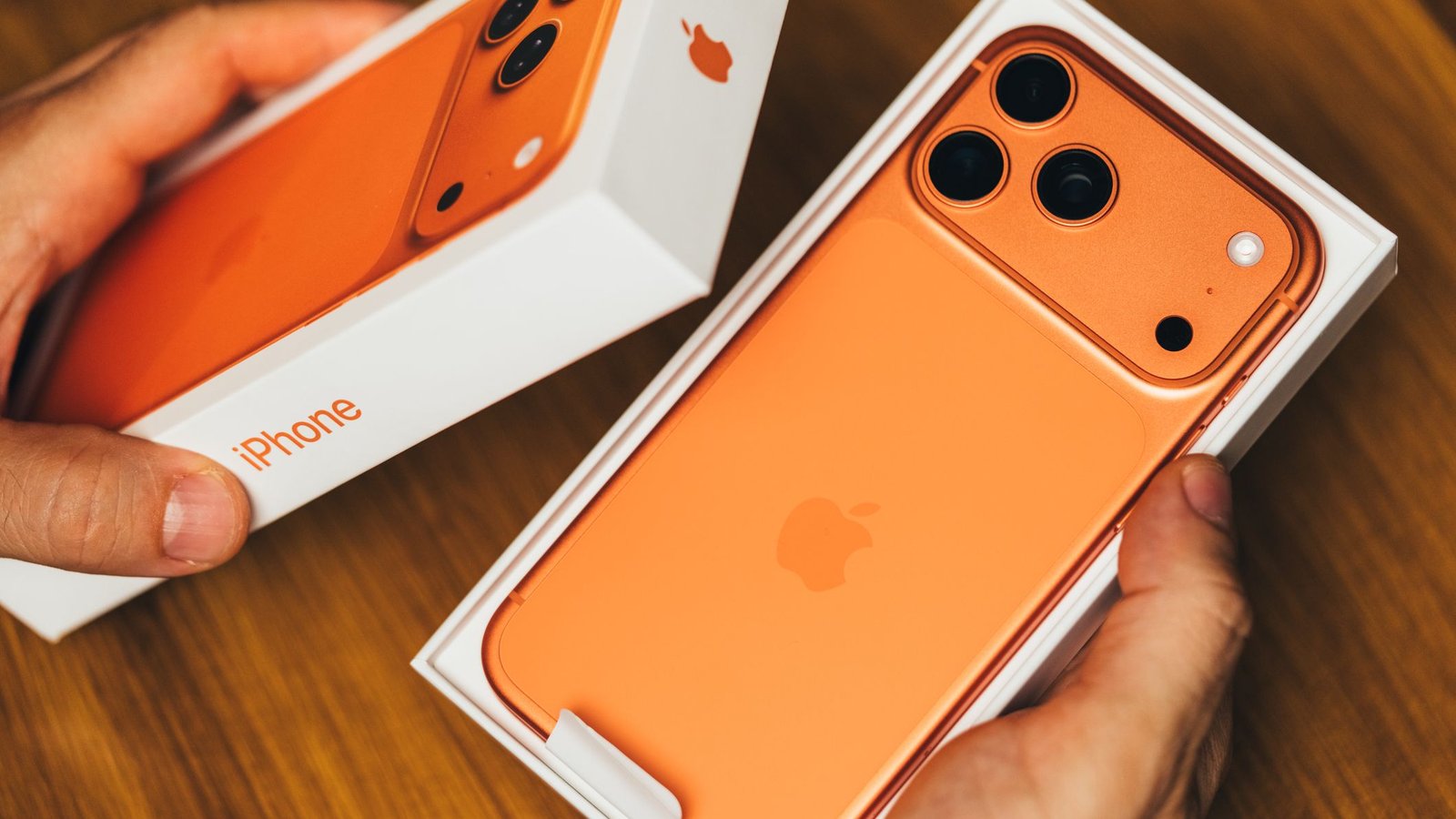 iPhone 18 Pro Max pode ter bateria maior que a do Galaxy S26 Ultra