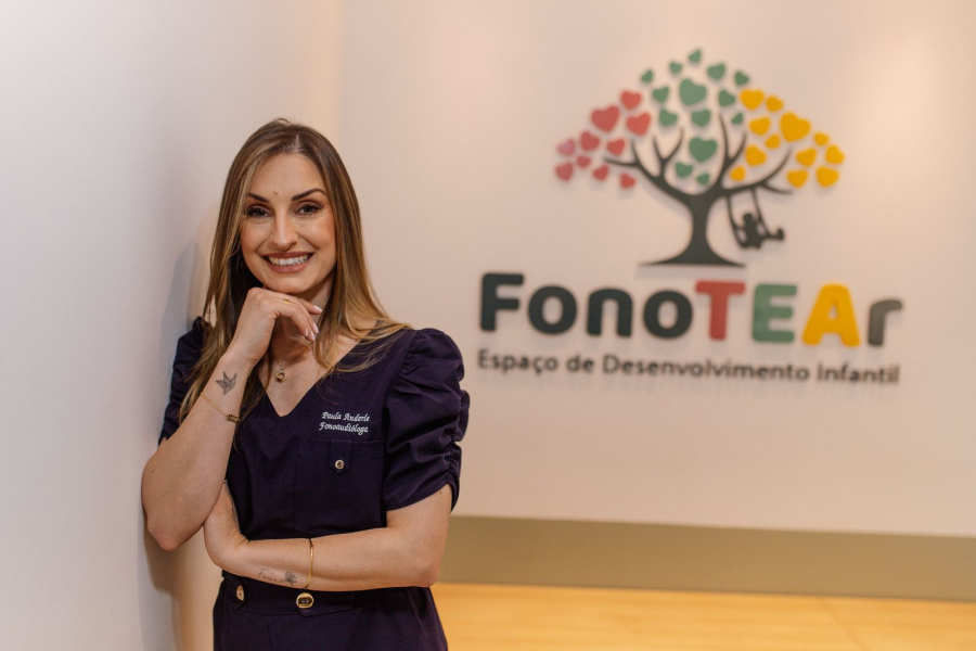 Inglês, desenhos e padrões: por que algumas crianças autistas podem se identificar tanto com um segundo idioma?