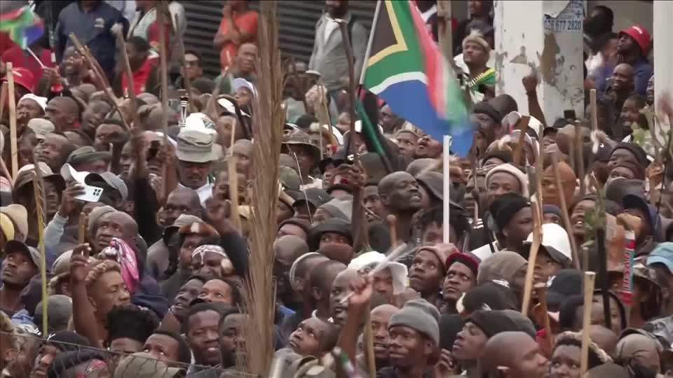 África do Sul: milícias ameaçam imigrantes e expõem falhas do governo
