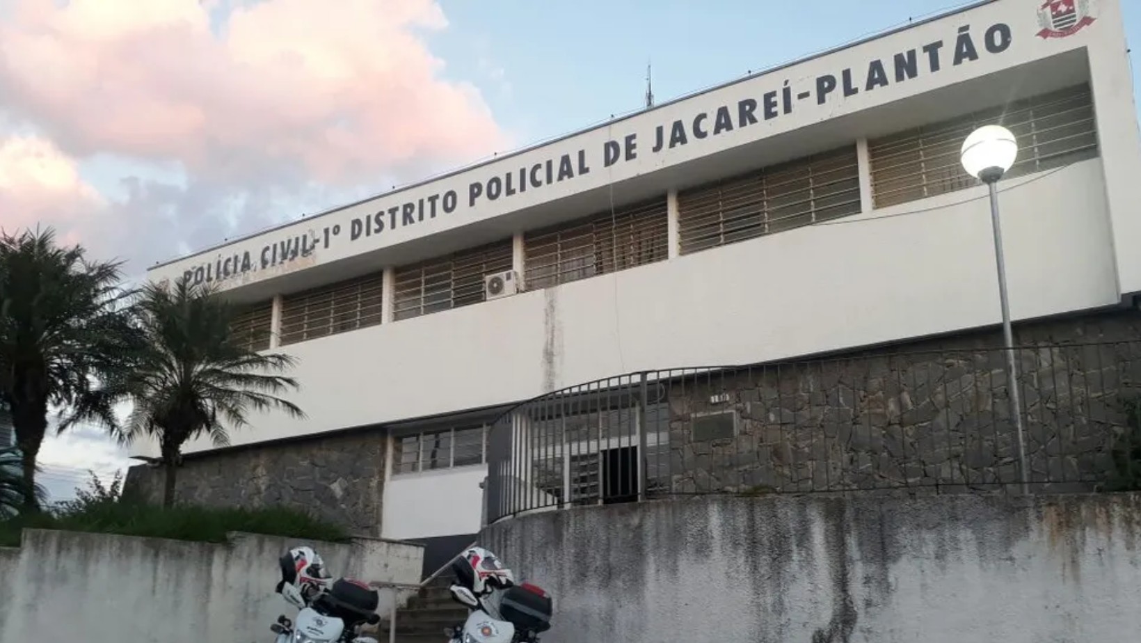Motorista é preso suspeito de atropelar e matar motociclista de propósito em Jacareí; polícia investiga caso como homicídio