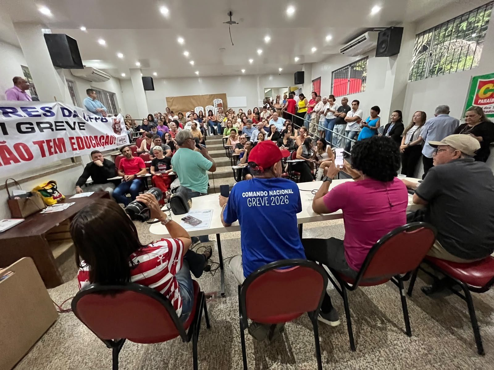 Servidores técnico-administrativos da UFPB aprovam fim da greve após quatro meses