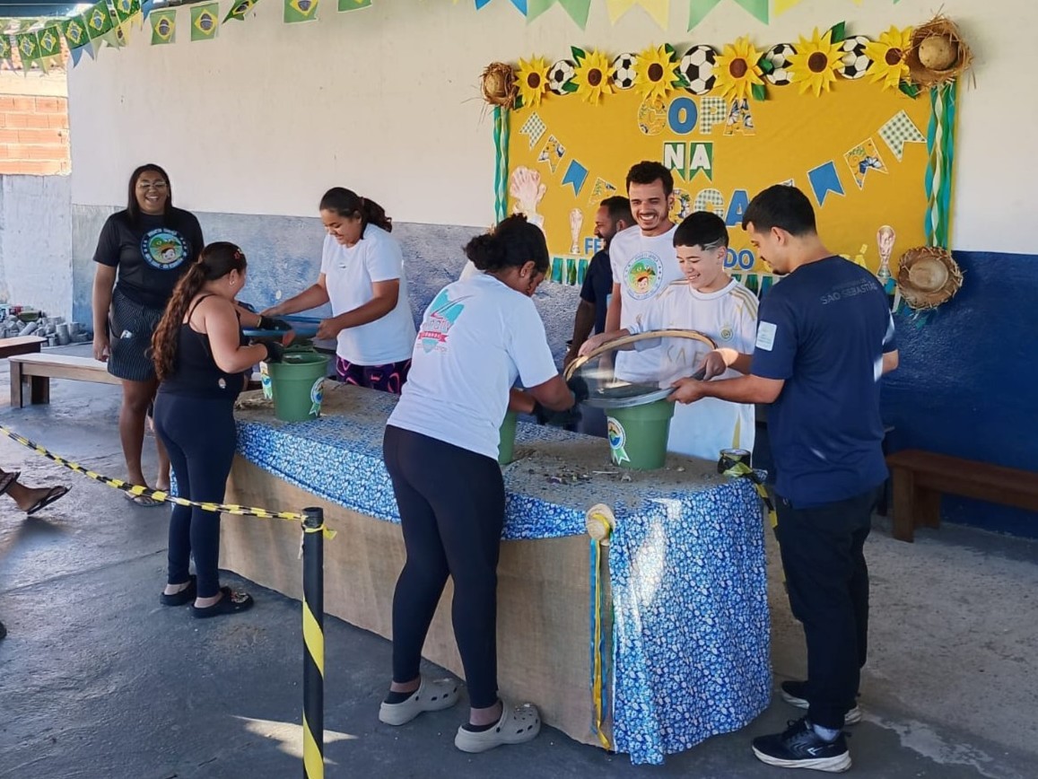 Porta a Porta leva educação ambiental a quase 1.600 pessoas no 1º semestre