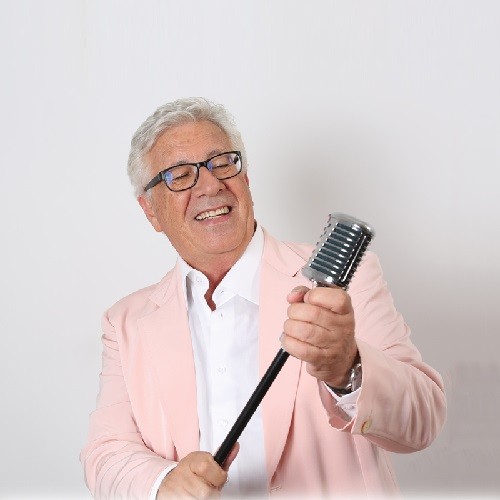 Cantor italiano Peppino di Capri morre aos 86 anos