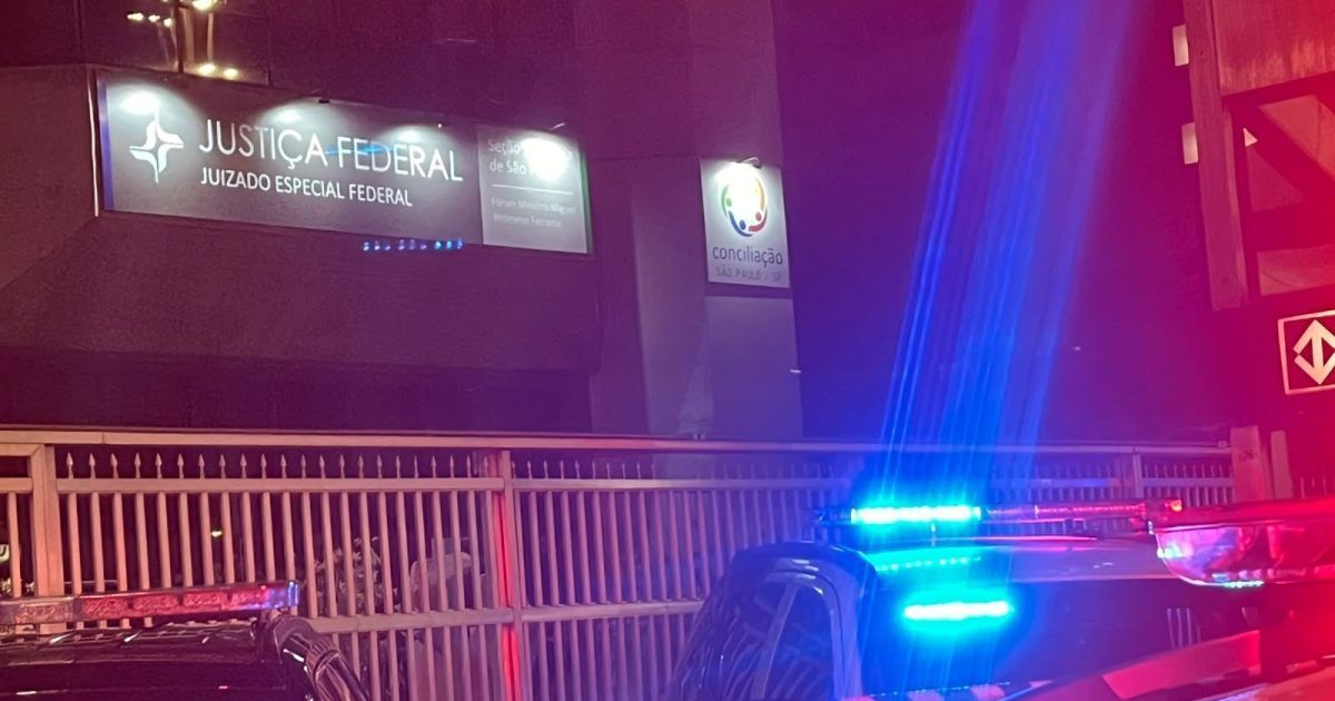 Prédio da Justiça em SP recebe caixa com fogos e carta desconexa