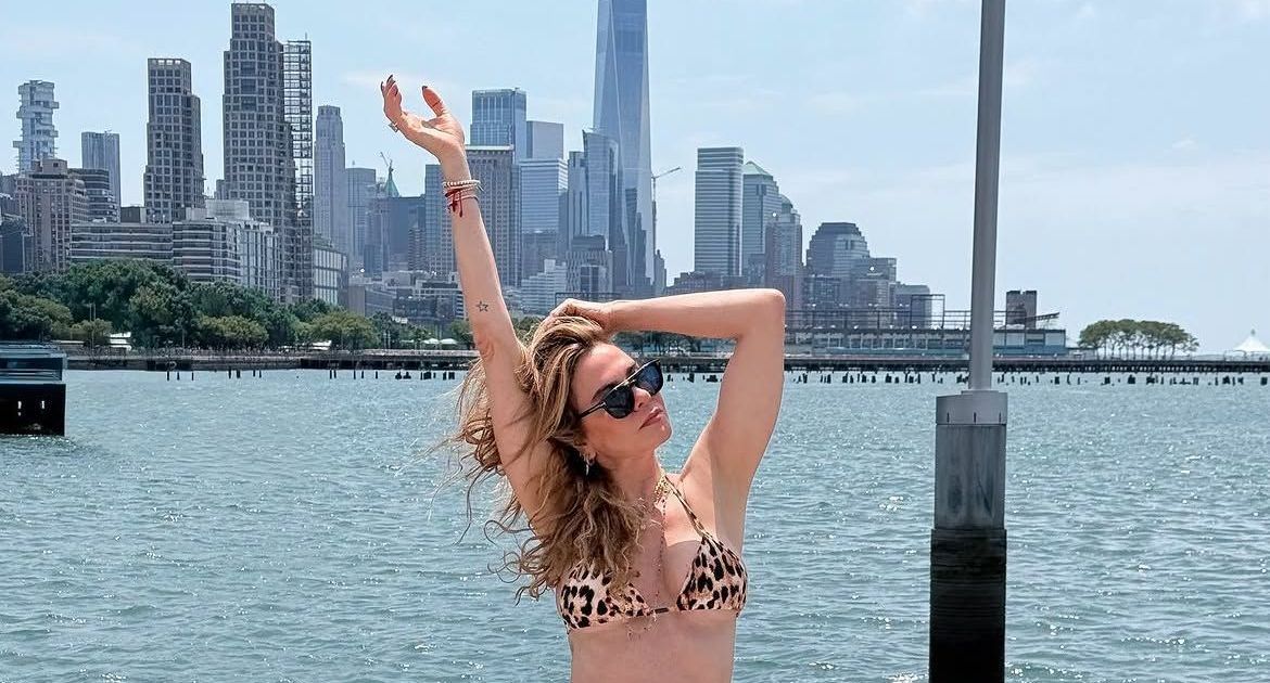 Luciana Gimenez curte praia em Manhattan: “Feliz no simples”