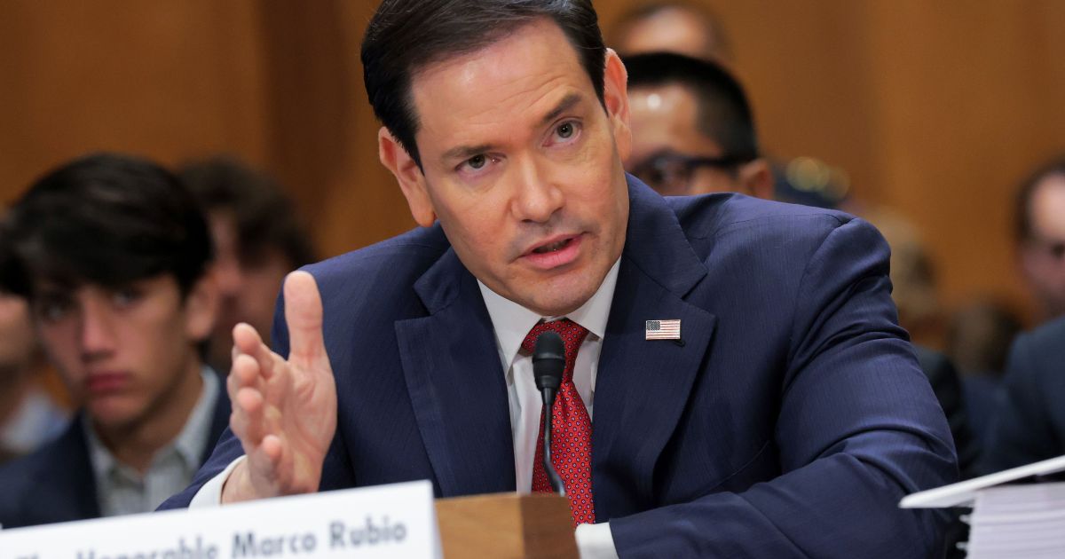 Marco Rubio condena ataques “inaceitáveis” do Irã à Jordânia