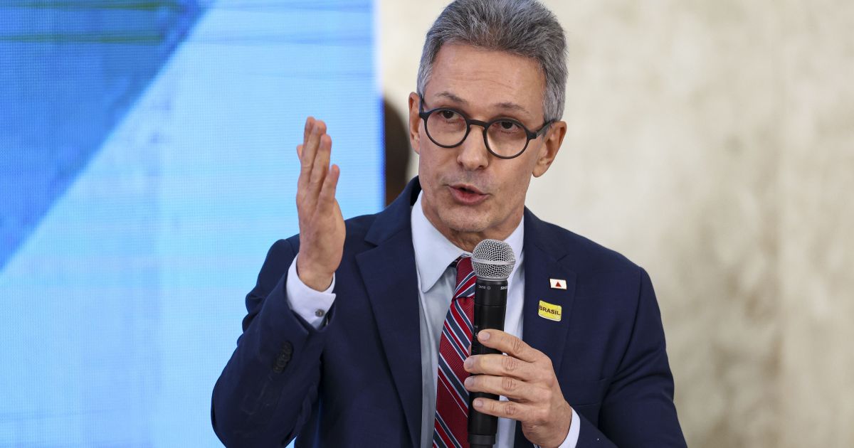 Zema critica “politicagem” e defende transformar Petrobras em “corporation”