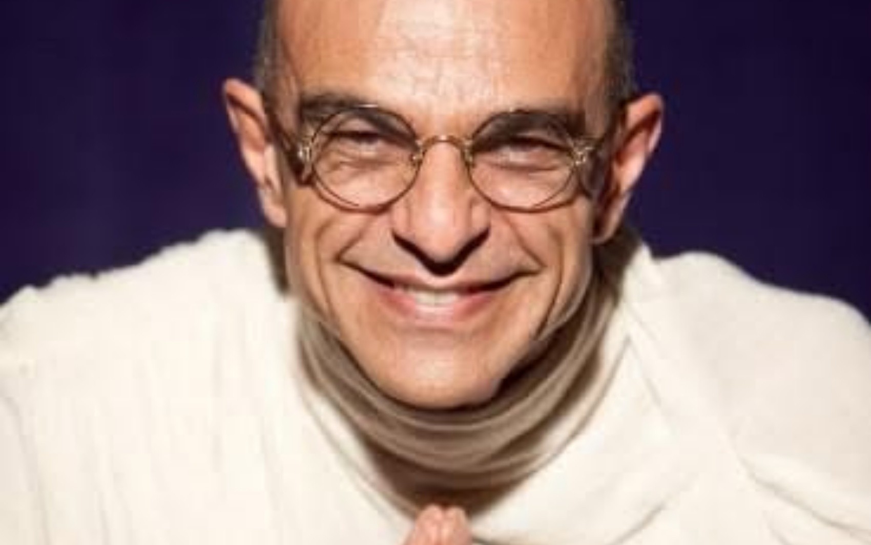 Famosos lamentam morte do ator João Signorelli, aos 69 anos, e prestam homenagens nas redes sociais