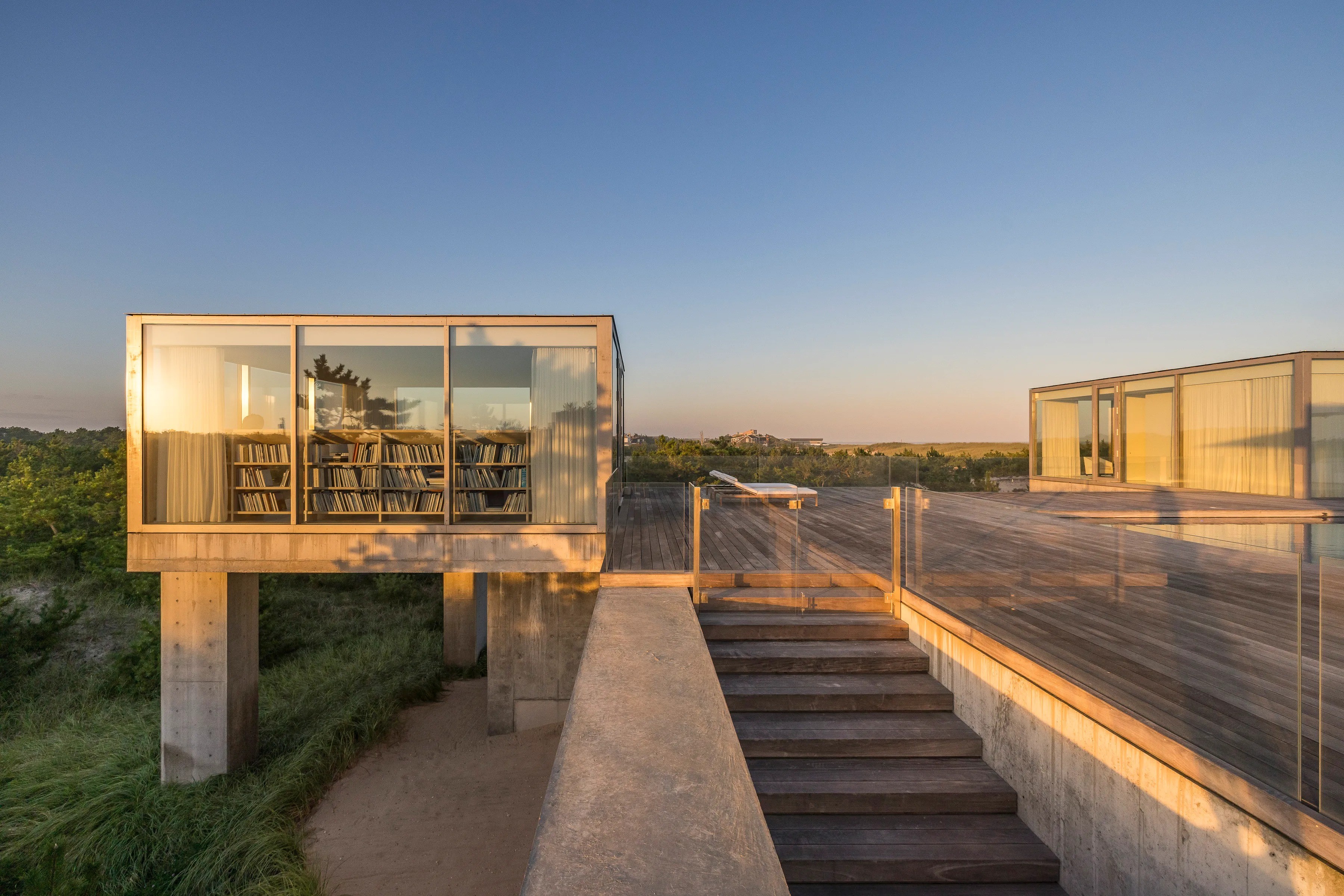 Por dentro da mansão de vidro de um designer; veja fotos