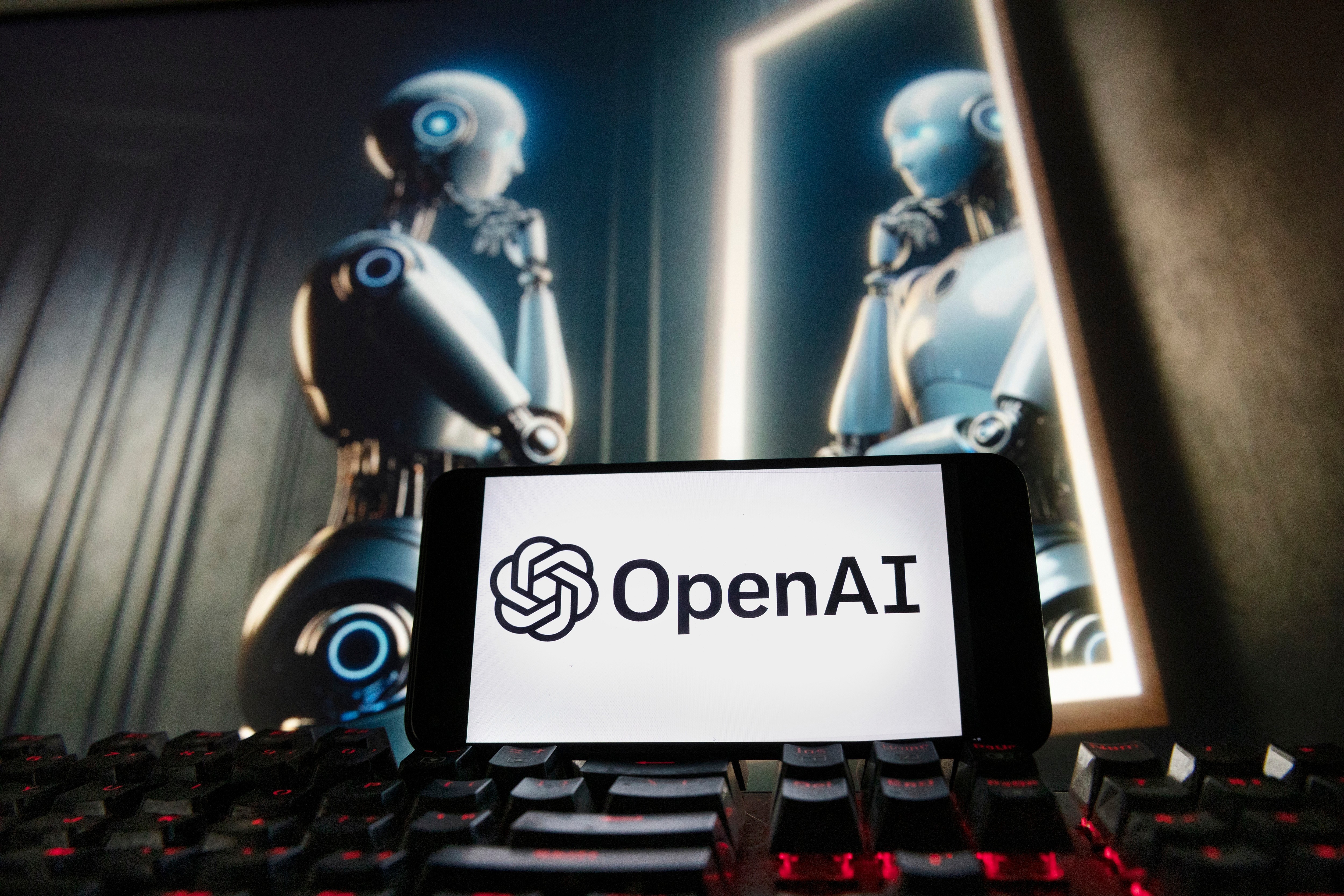 IA da OpenAI furou testes e atacou outra empresa: ela se tornou poderosa demais para ser controlada?