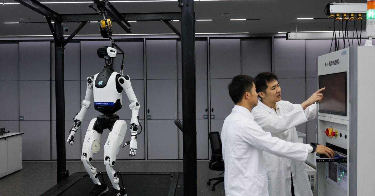 China critica proibição dos EUA à importação de robôs chineses