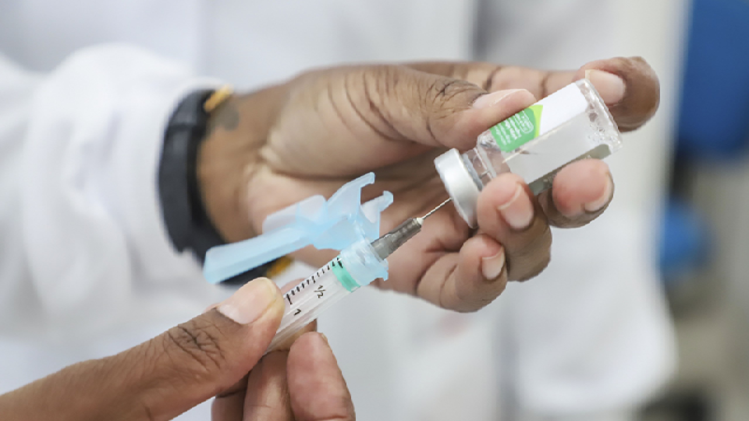 53% da população de Curitiba está imunizada contra a gripe; vacinação está aberta para todos