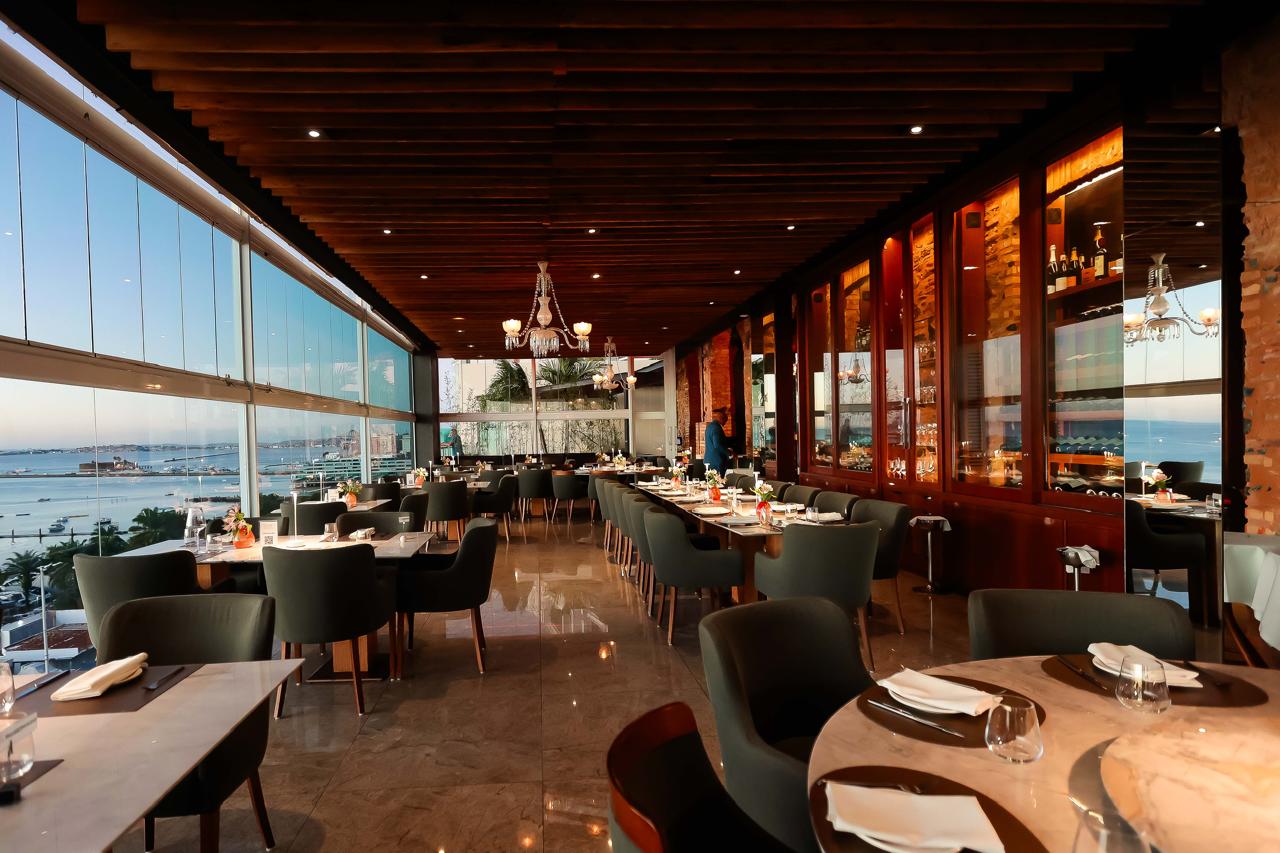Mistura Contorno inaugura nova fase em Salvador com cozinha renovada