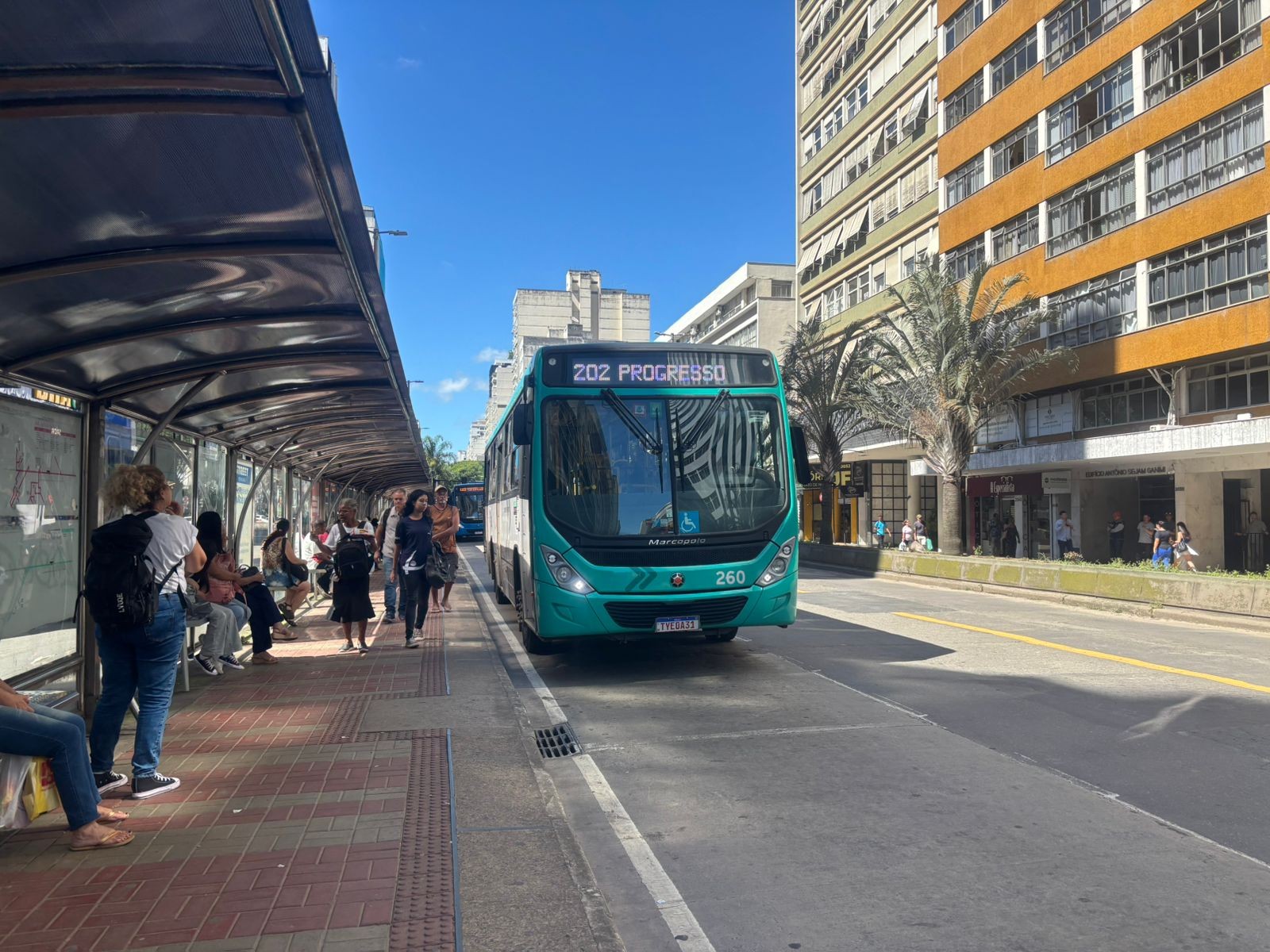 Quase 20 linhas de ônibus terão ajustes nos horários a partir de segunda-feira em Juiz de Fora; veja mudanças