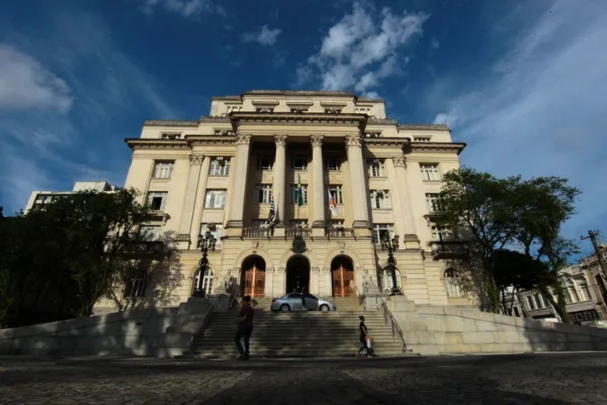 Santos abre concurso público com 216 vagas para professores; confira