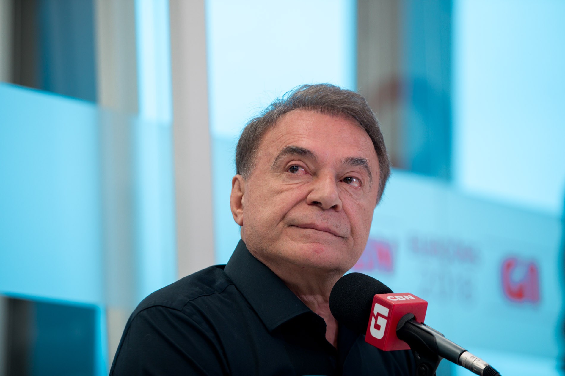 Líder nas pesquisas para o Senado no Paraná, Álvaro Dias desiste de candidatura