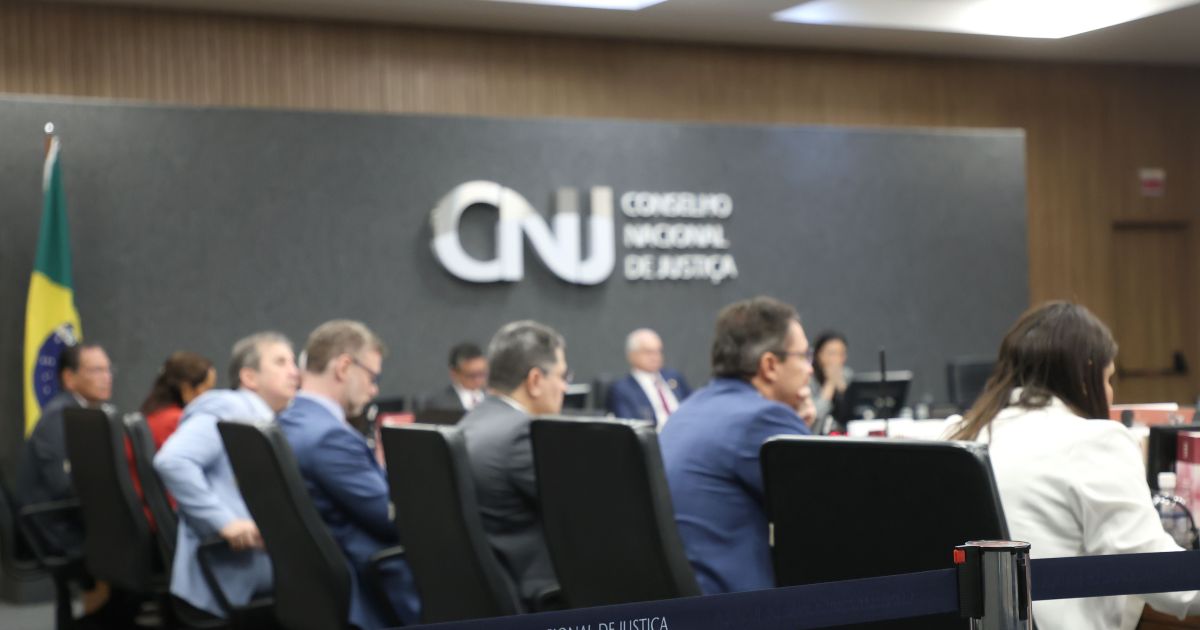 CNJ pune desembargadores da Lava Jato com afastamento por 60 dias