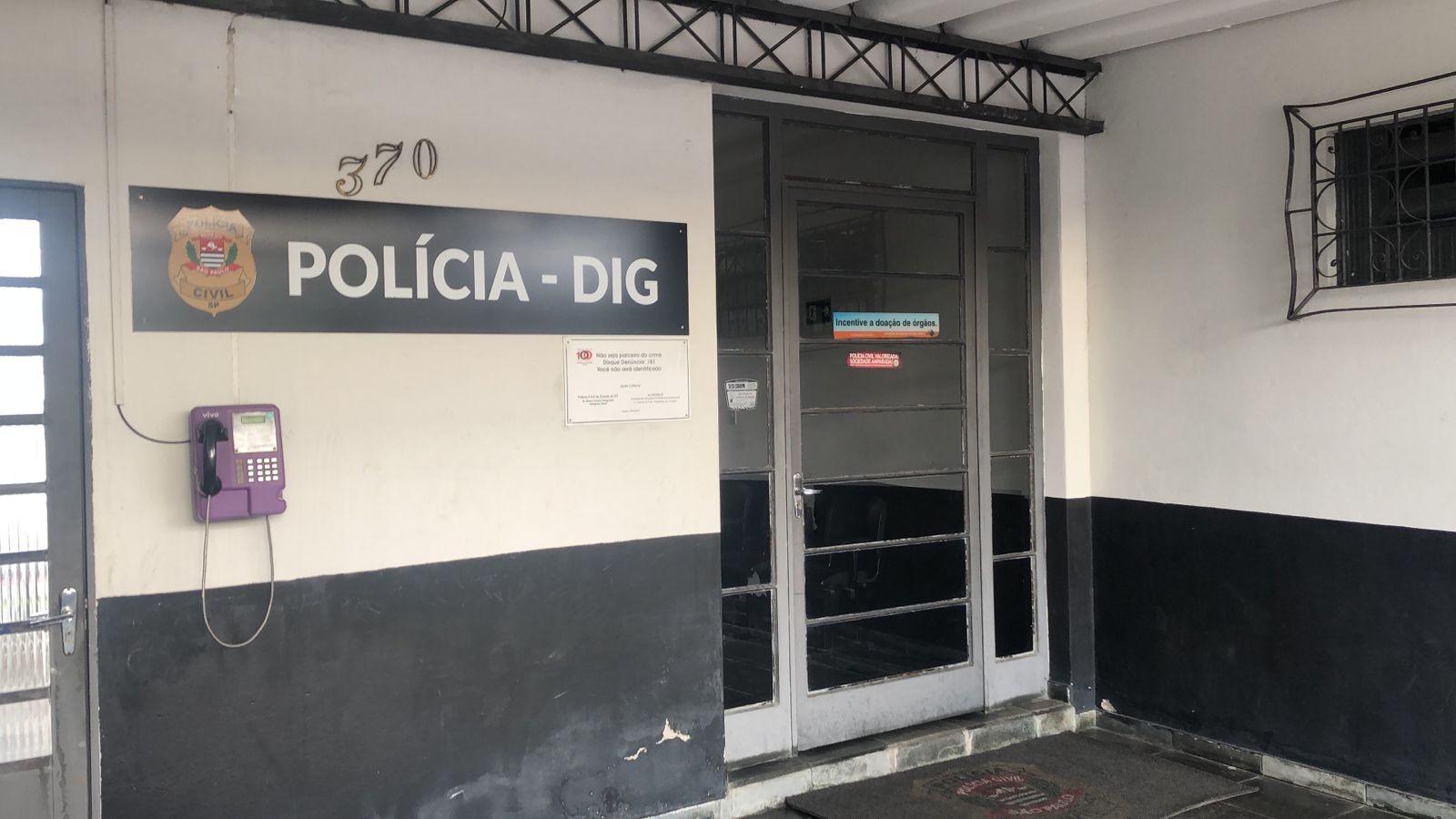 Pedreiro é morto a tiros na saída de estacionamento em Jacareí, SP
