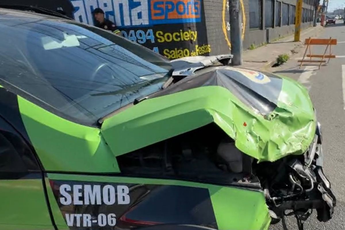 VÍDEO: homem furta carro da prefeitura, foge pela calçada e é preso: ‘dia de fúria’, diz delegado