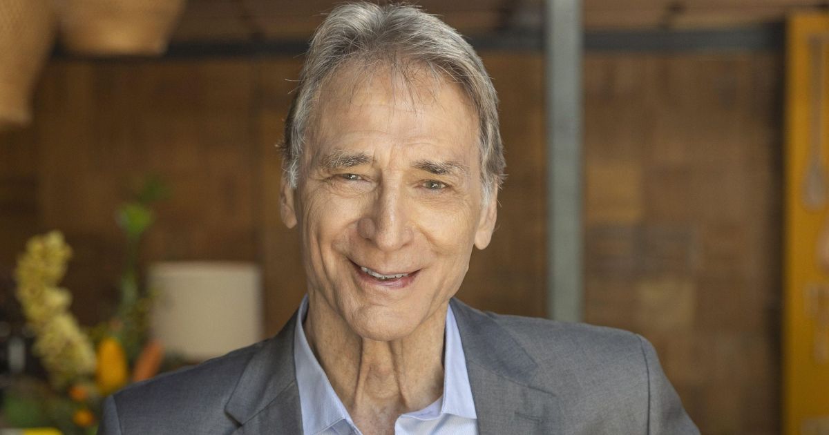 Após infarto de Herson Capri, peça com o ator ganha nova data de estreia