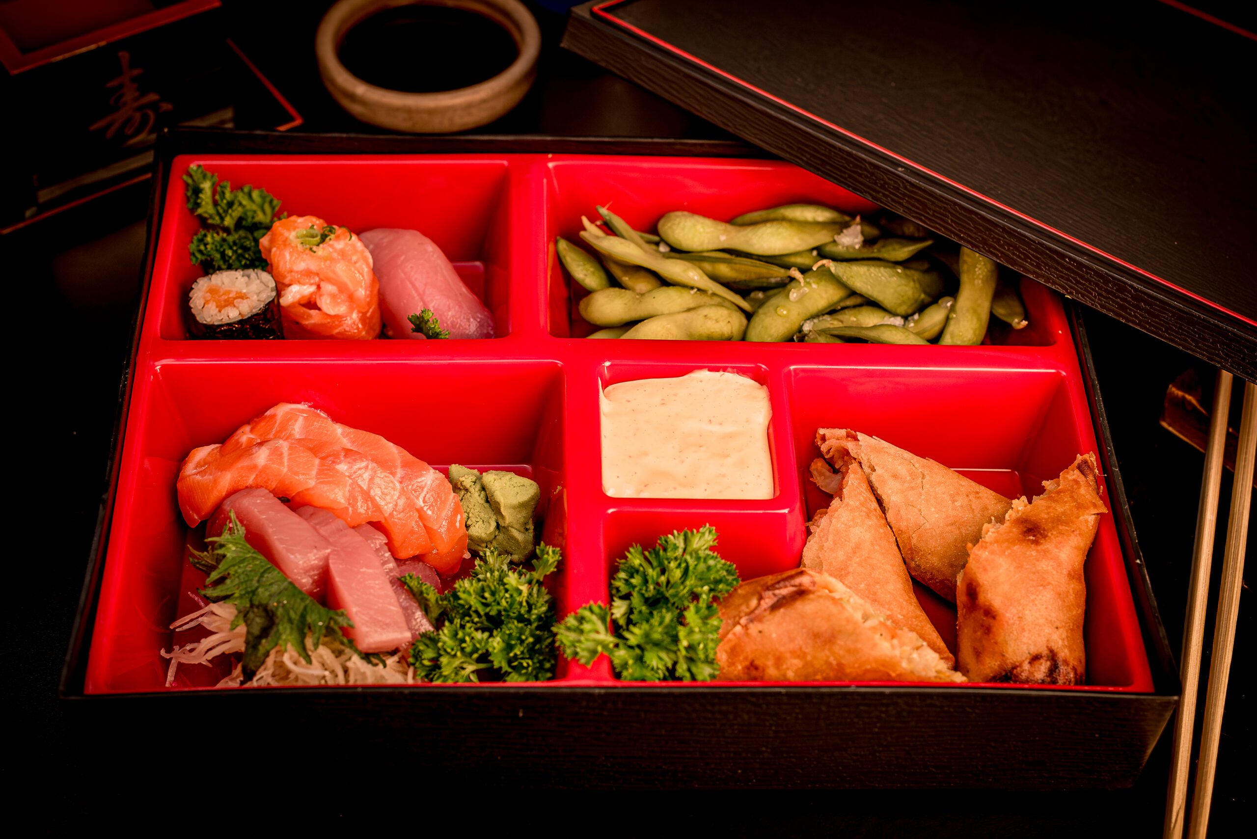 Jazzy Sushi House coloca a tradição japonesa do obentô no centro da mesa