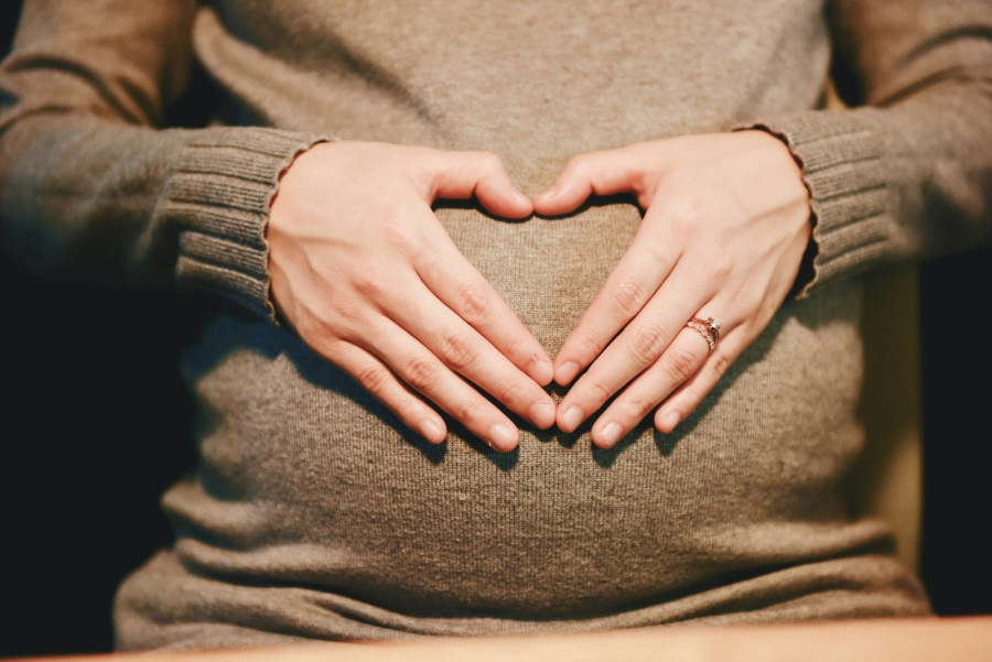 Mães neurodivergentes: a maternidade invisível de mulheres com TDAH e autismo