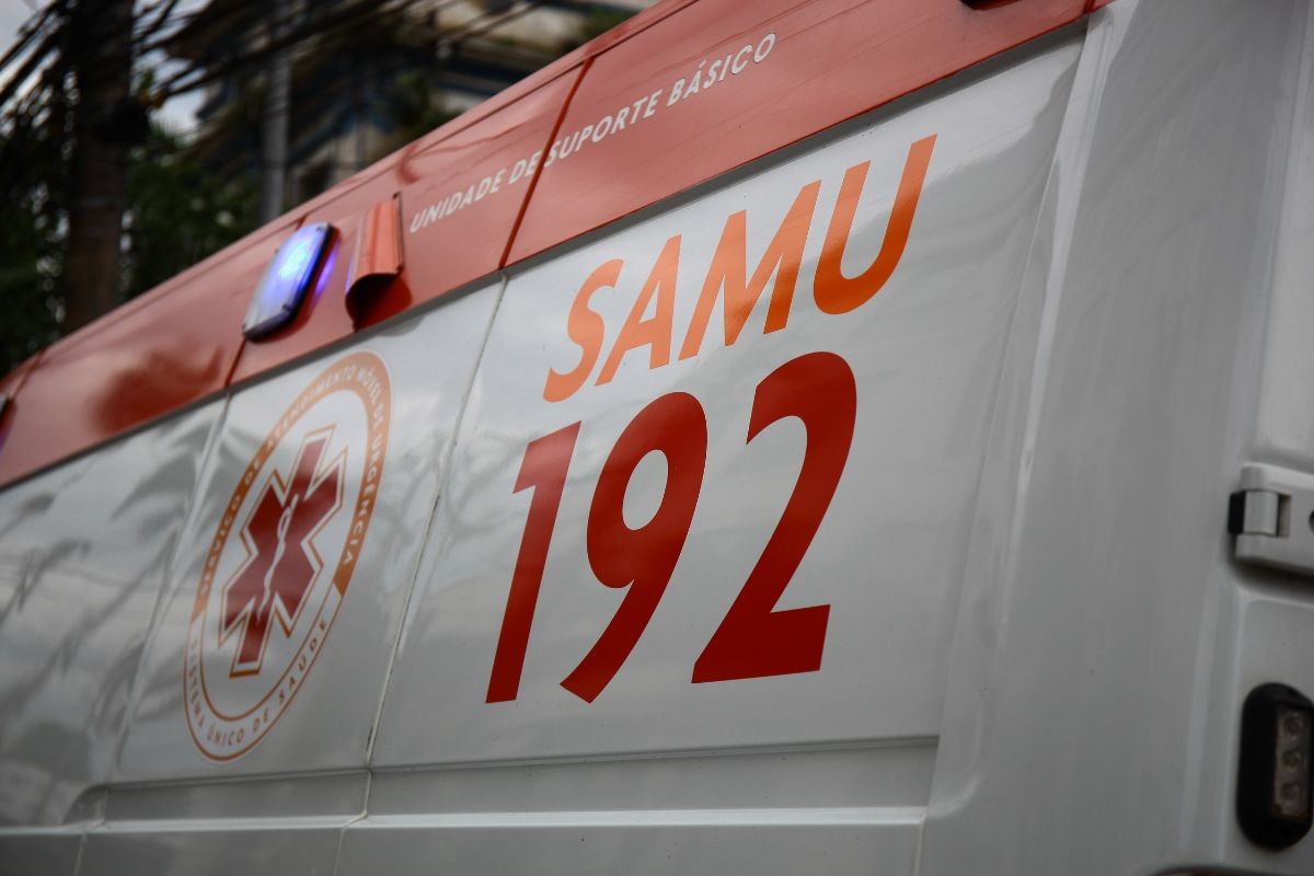 Motociclista e garupa morrem em acidente na BR-262, em MG