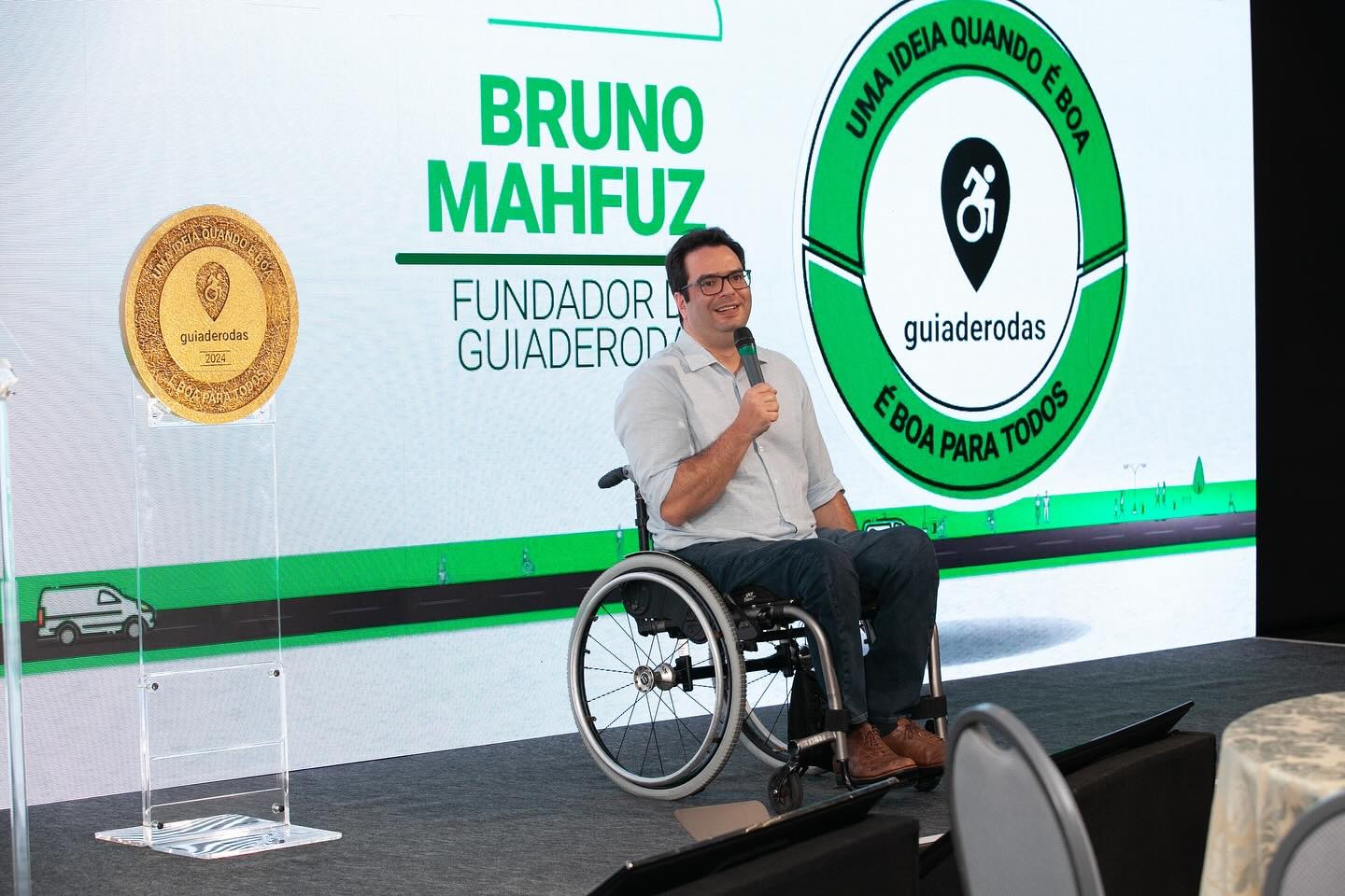 Cadeirante desde os 17 anos, empreendedor cria negócio de certificação de acessibilidade para empresas