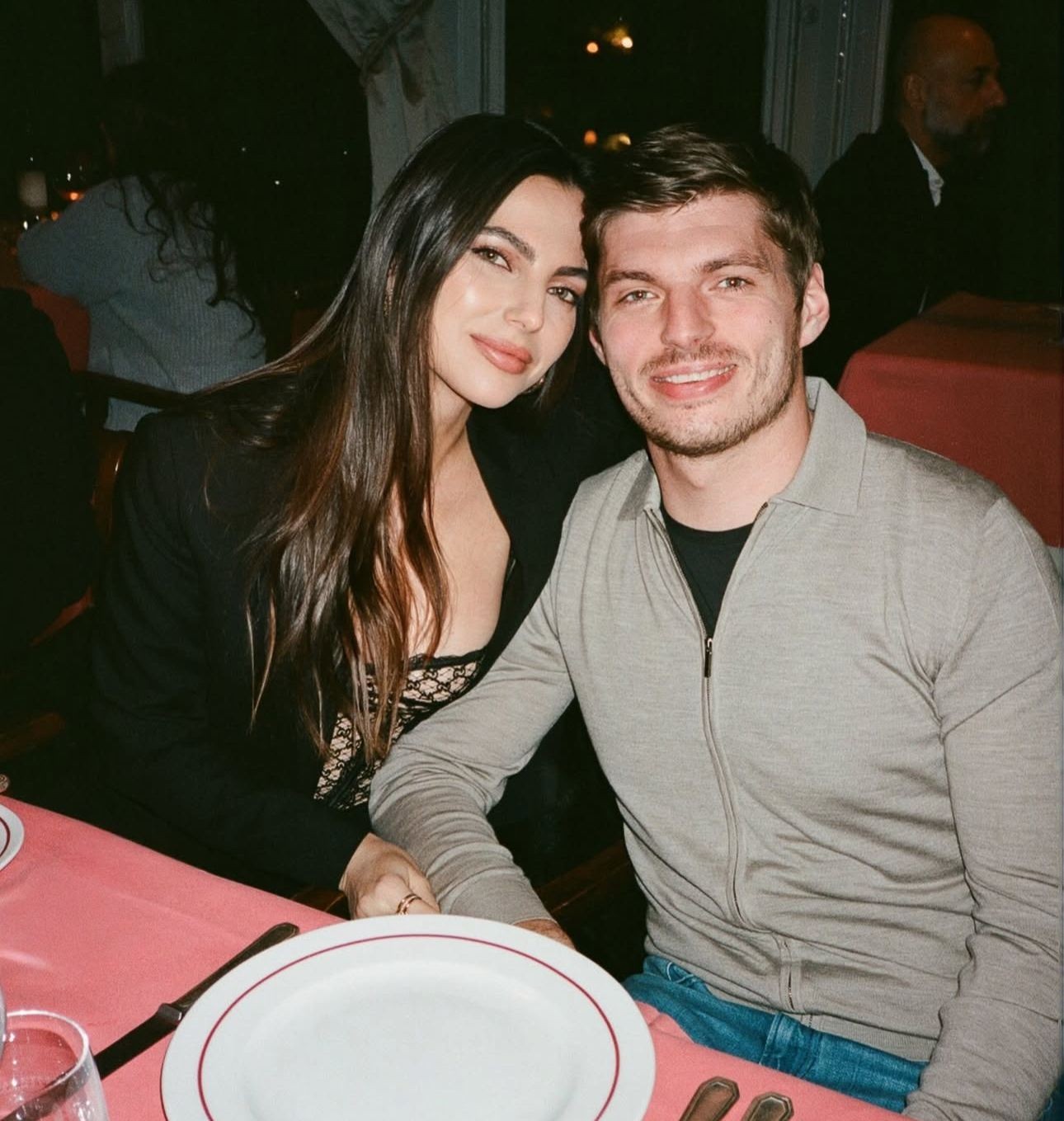 Kelly Piquet abre álbum do fim de semana