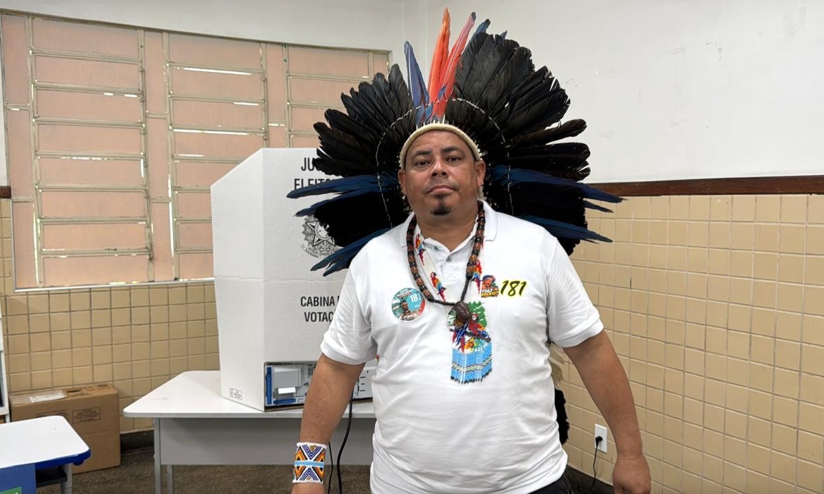 Ismael Munduruku (Rede) vota em Manaus