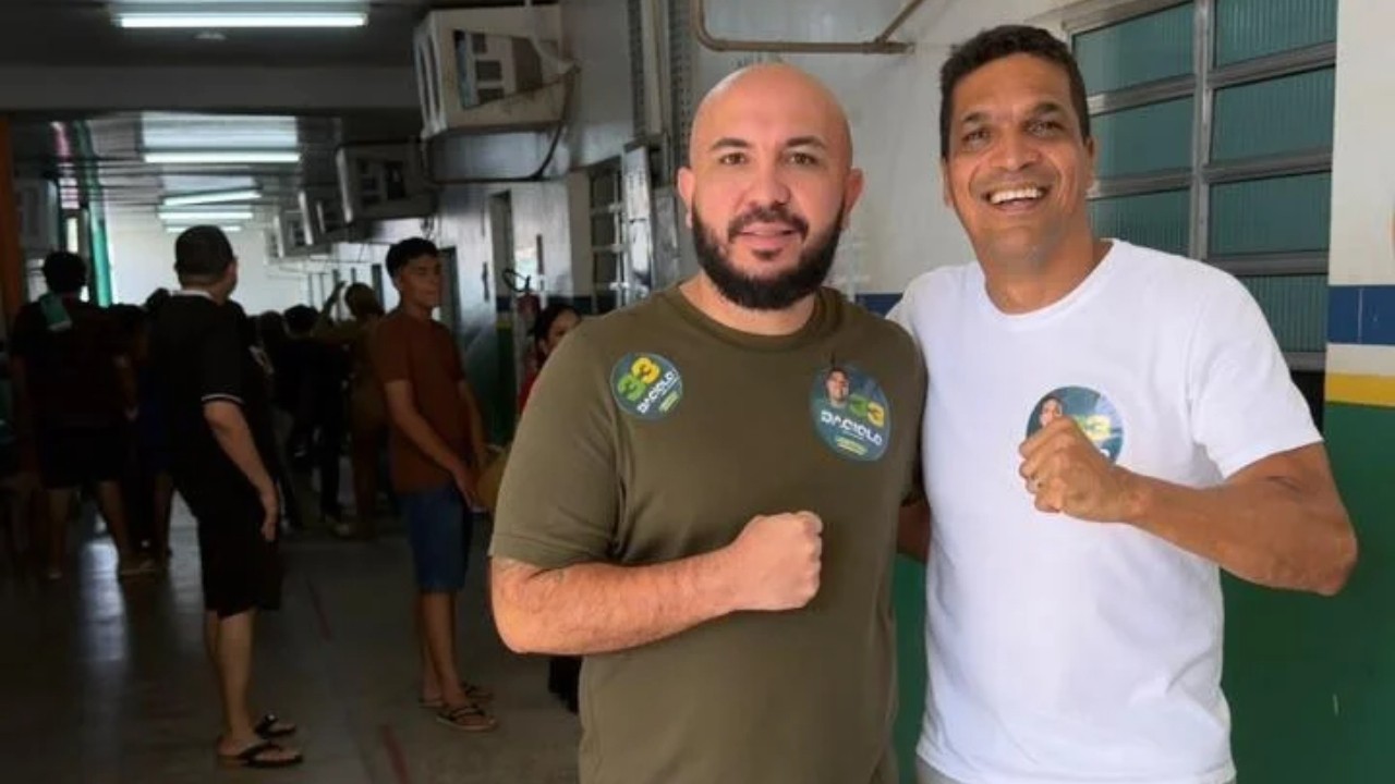 Cabo Daciolo (Mobiliza) vota em Manaus