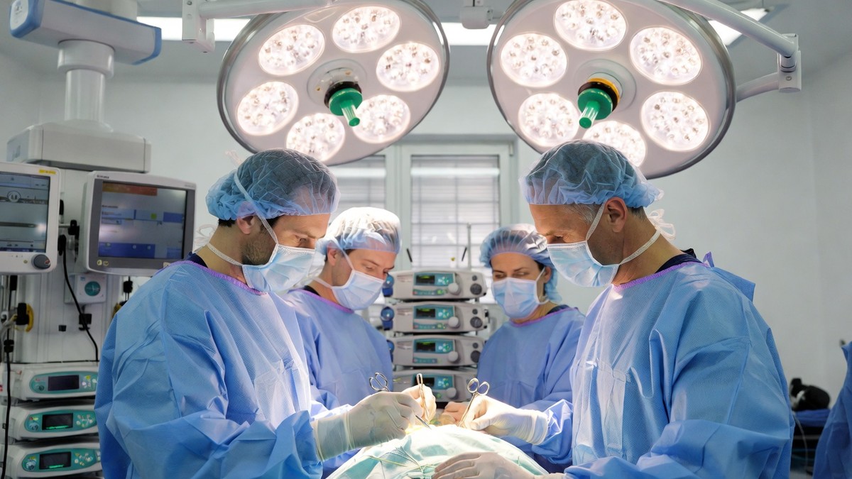 Como a especialização em cirurgia facial se tornou um diferencial competitivo na medicina moderna, por Dr. Milton Seigi Hayashi