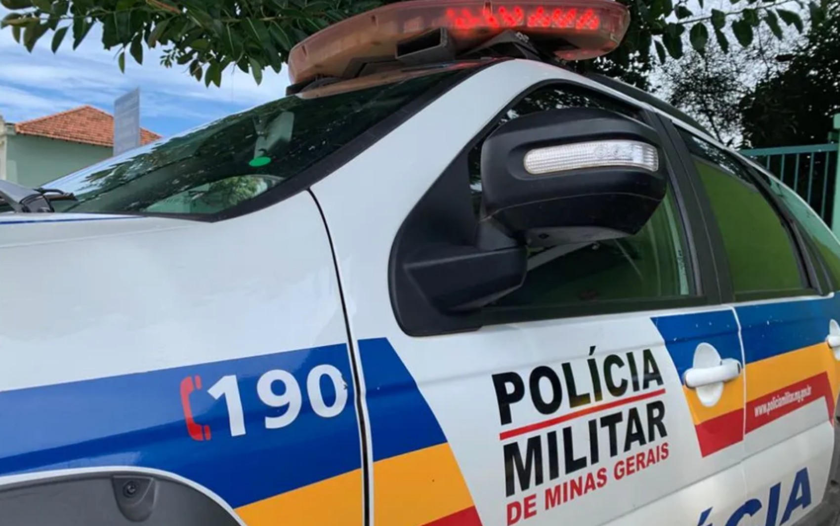 Após aviso de transferência de veículo que não vendeu, homem aciona PM e carro clonado é apreendido em Montes Claros