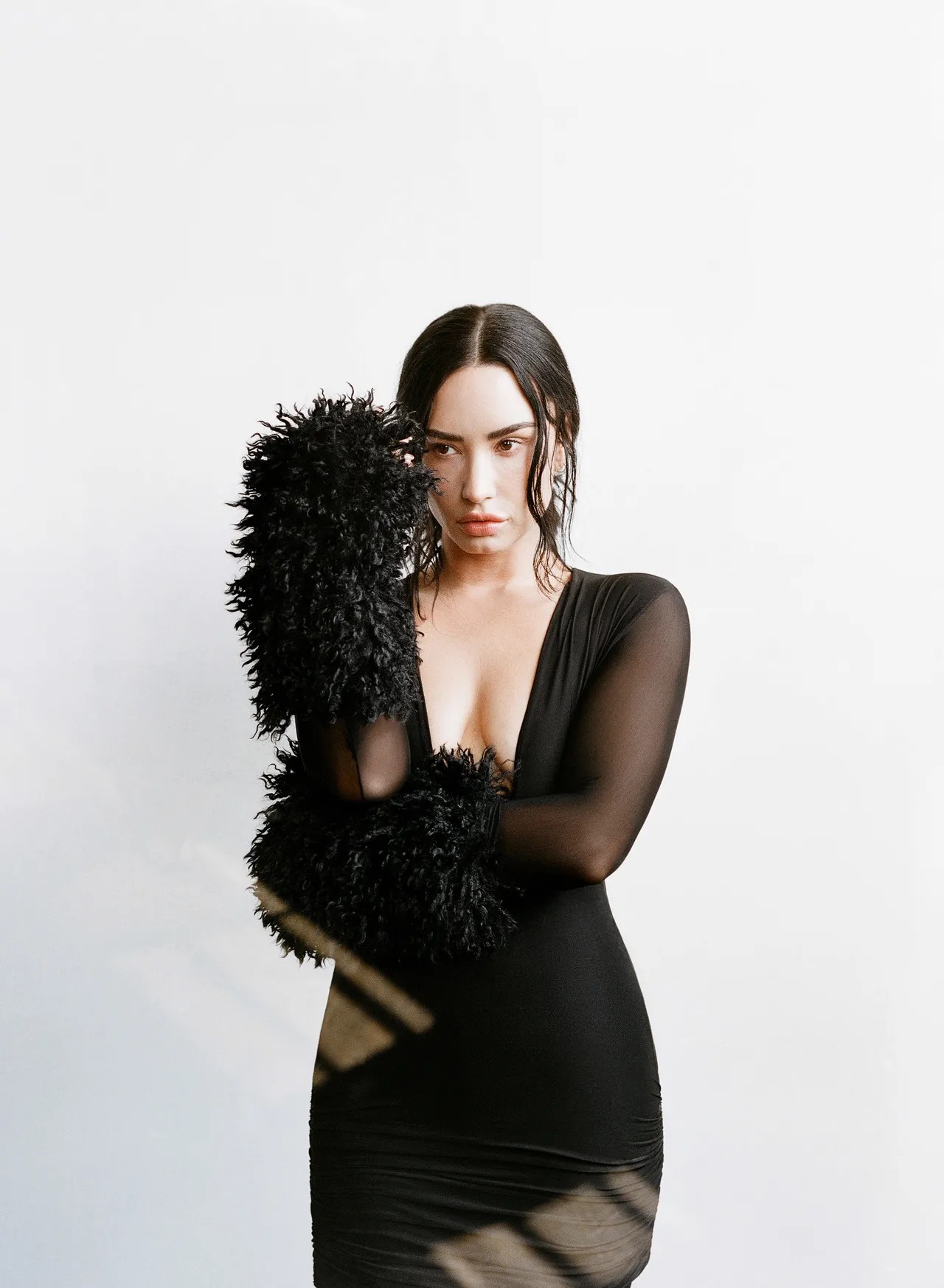 Demi Lovato revela como aproveita festas sem beber e dribla a ansiedade