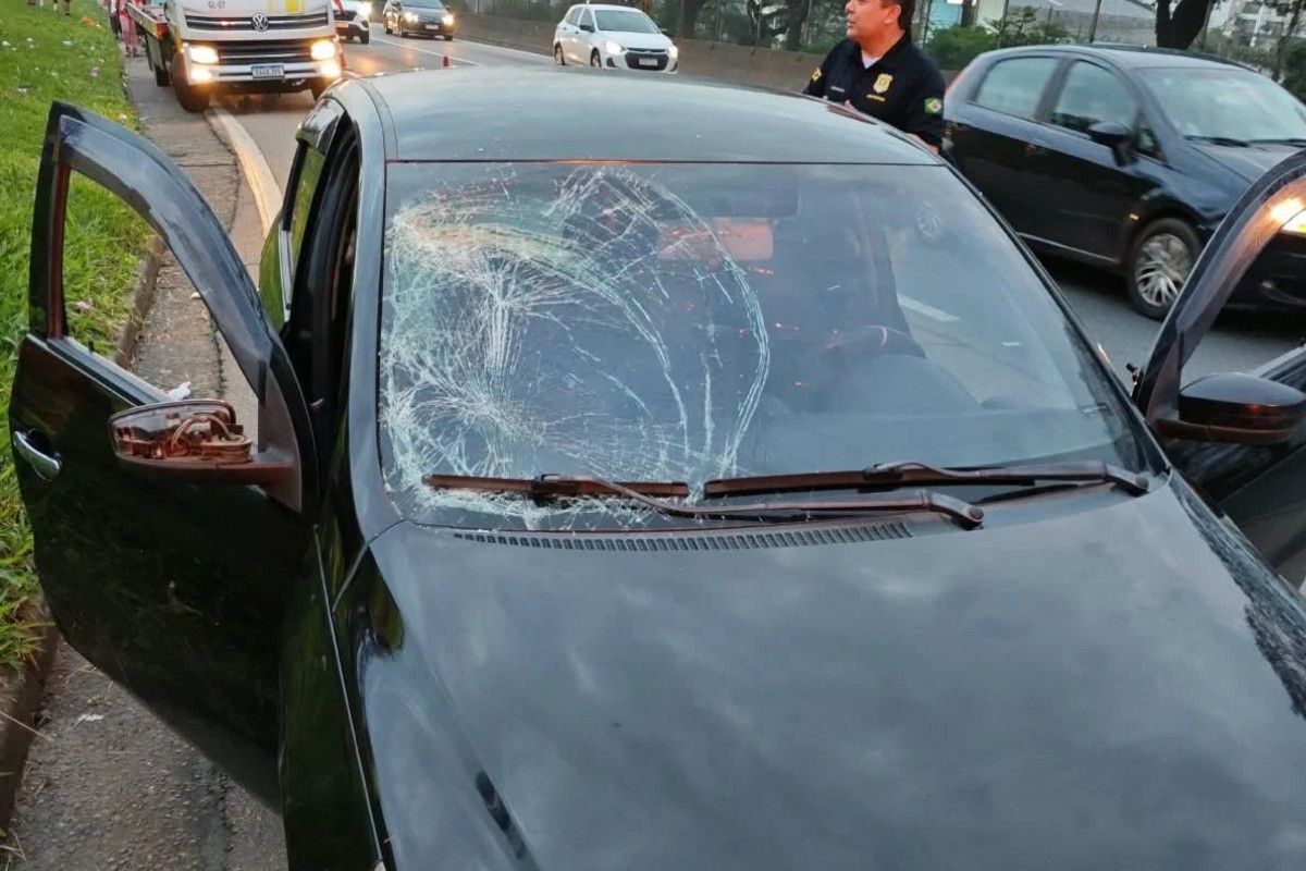 Motorista atropela três romeiros na Dutra e é preso por embriaguez ao volante no interior de SP