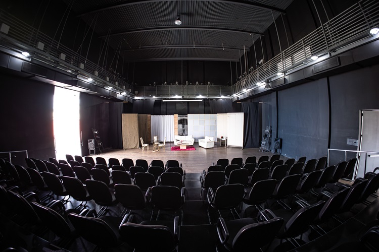 Show em homenagem a Vander Lee movimenta o Teatro Raul Belém Machado