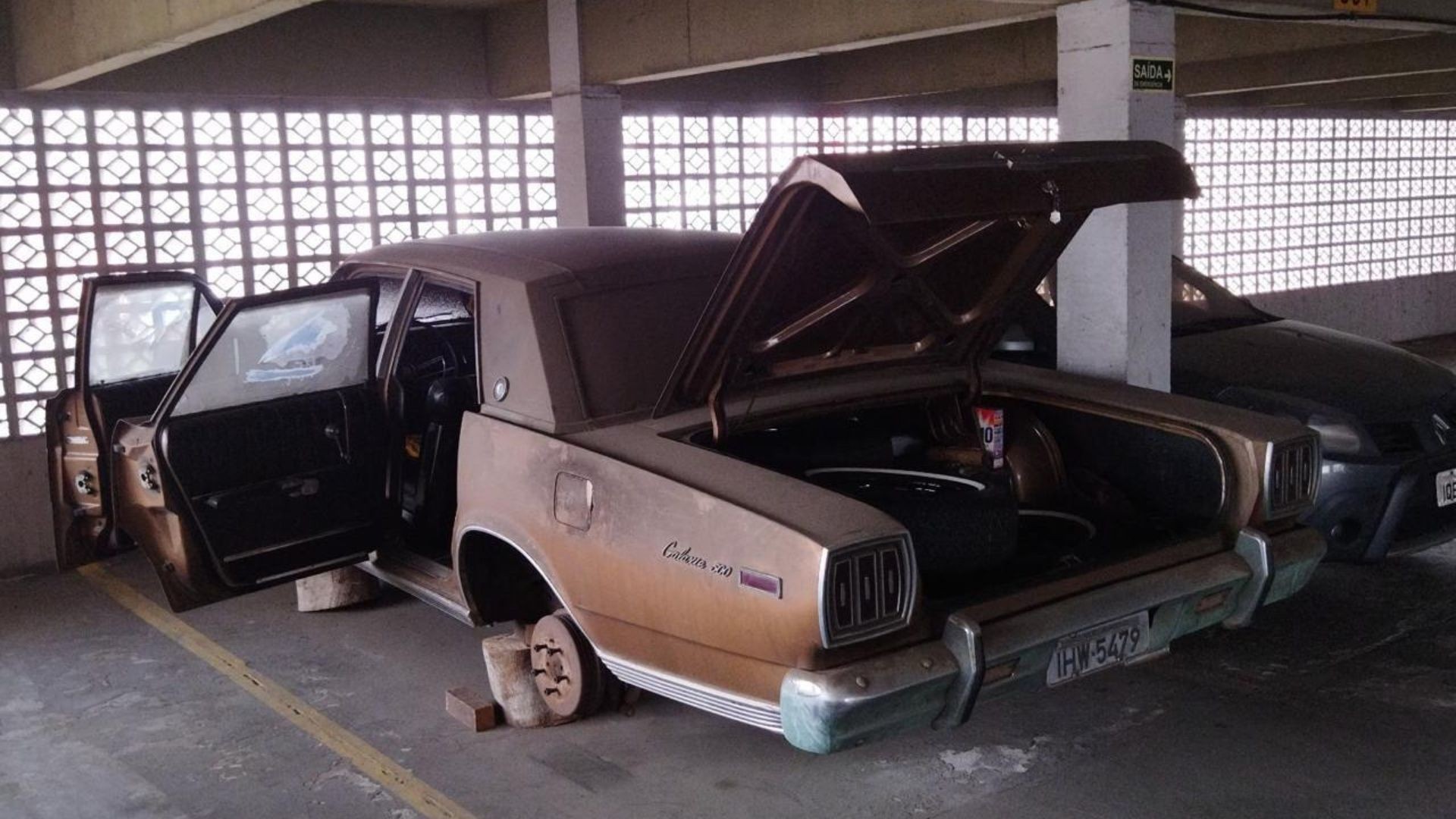 Resgate de carro estacionado há 17 anos, com motor parado e sem freio, exigiu operação especial no RS: 'Uma grande festa', diz novo dono