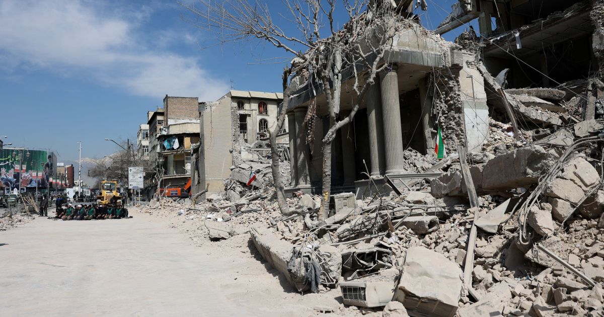 Agentes iranianos teriam sinalizado abertura para diálogo com CIA, diz NYT