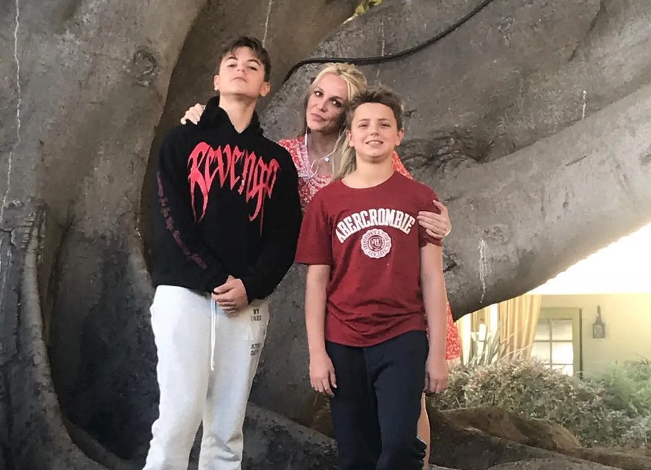 Britney Spears enfrenta constrangimento após prisão e teme impacto nos filhos, diz site