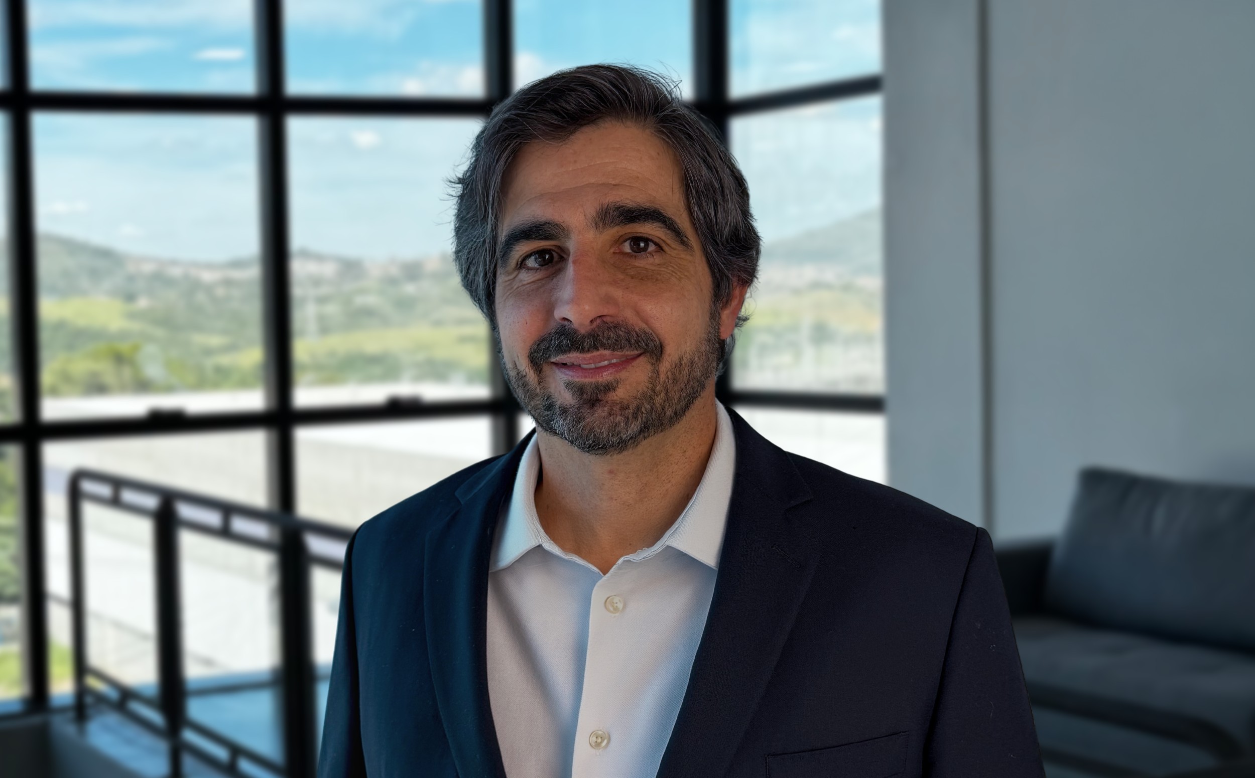 Ele já faturou mais de R$ 100 milhões fabricando itens como escova de dente e fio dental