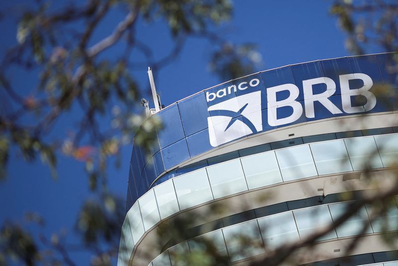 Ibaneis sanciona lei que permite governo do DF reforçar caixa do BRB