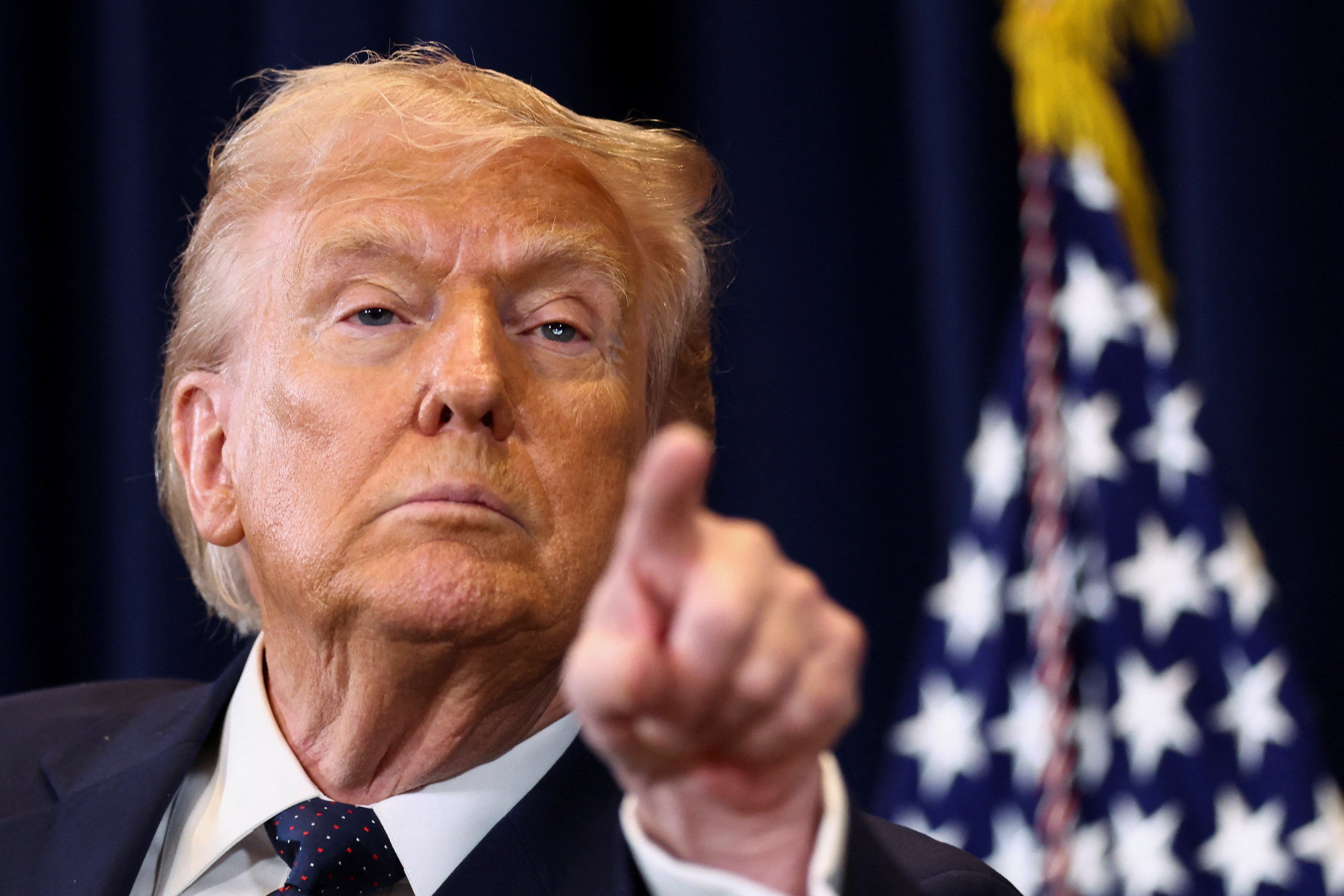 Trump diz que EUA sabem onde estão 'células adormecidas' do Irã