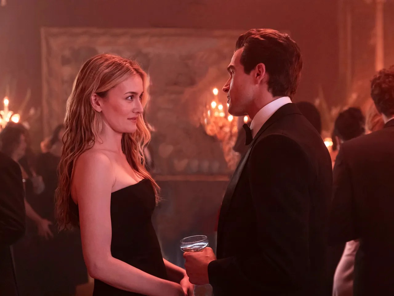 A trilha sonora de "Love Story: John F. Kennedy Jr. and Carolyn Bessette" é o verdadeiro destaque da série