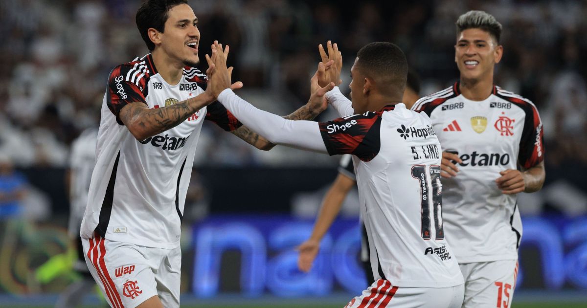 Flamengo domina Botafogo, segue invicto com Jardim e amplia crise do rival